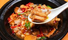 黄焖鸡米饭最新爆料视频,独家制作过程大揭秘！