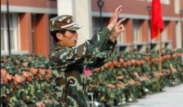 军训综艺爆料怎么弄的视频,如何制作热门爆料视频