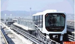 重庆女士爆料轻轨视频,惊险一幕！轻轨突发状况引关注