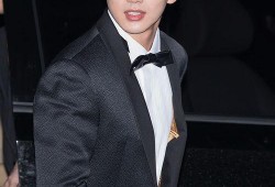 吴鹏爆料众多迷妹视频